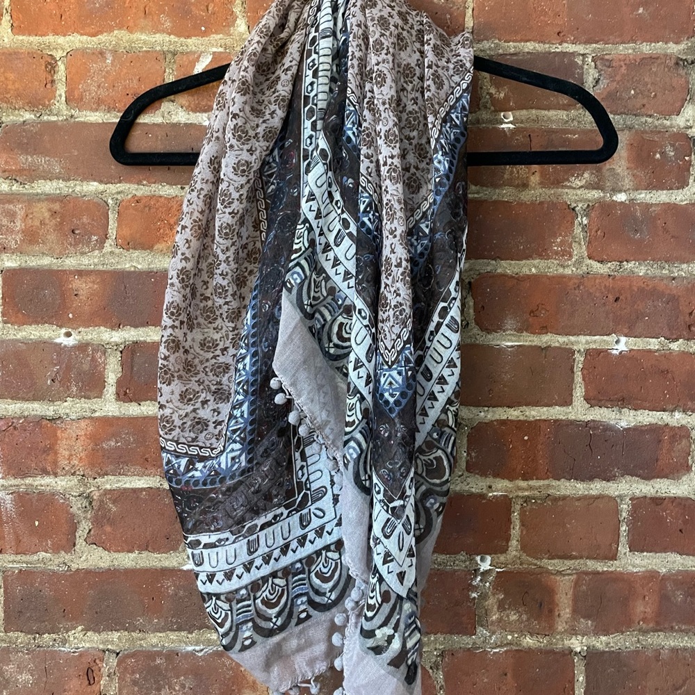 Thin lightweight scarf